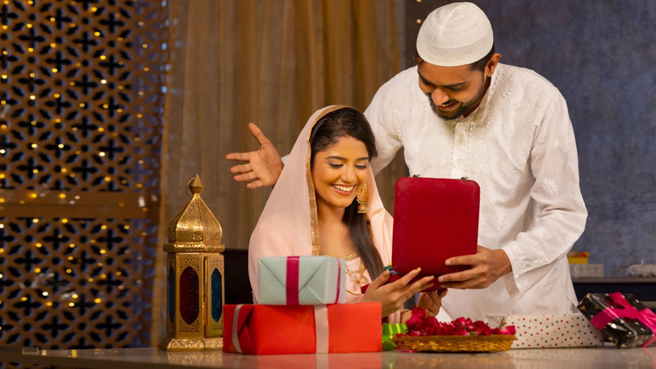 ঈদে প্রিয়জনকে দিতে পারেন যেসব উপহার 