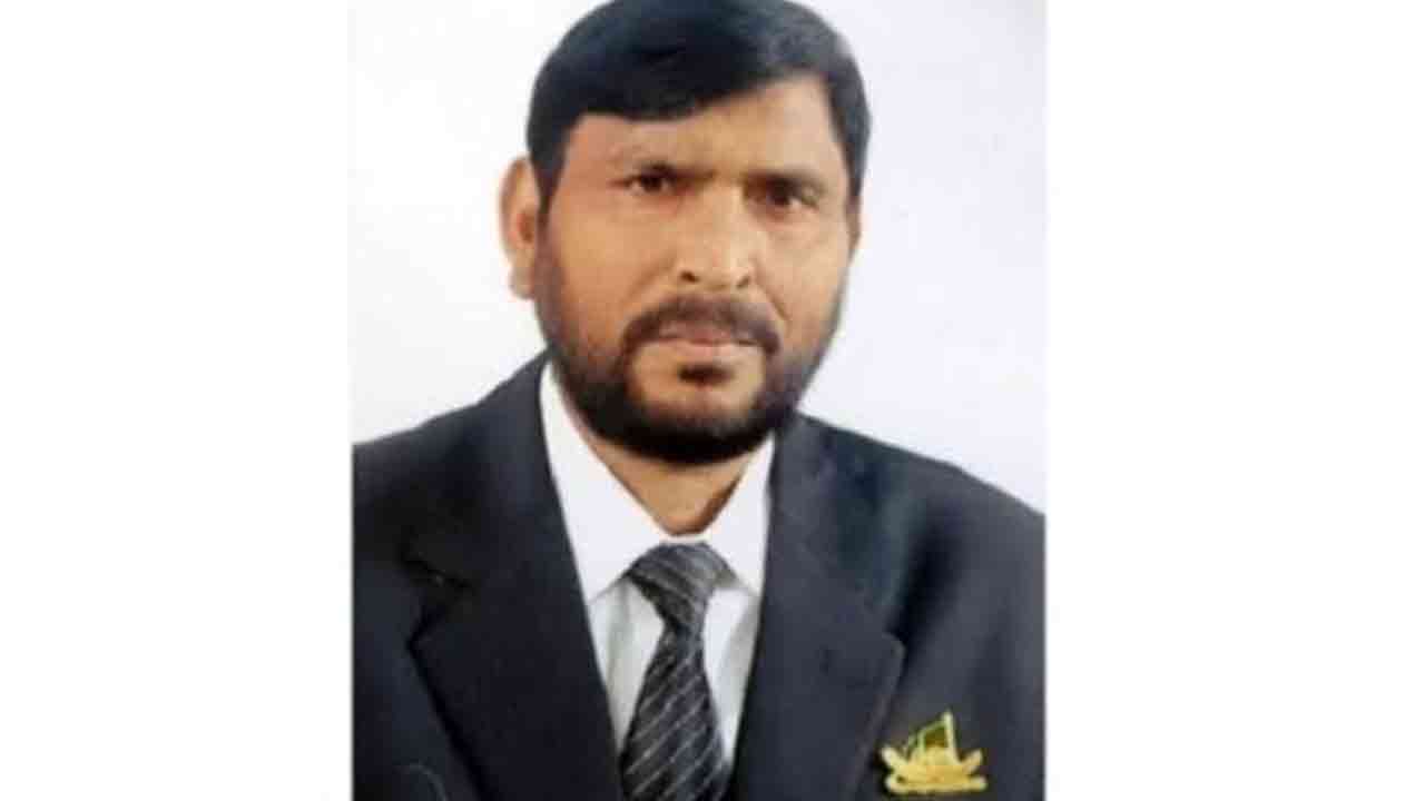 মানিকগঞ্জের পৌরমেয়র রমজান আলীর বিরুদ্ধে গ্রেপ্তারি পরোয়ানা