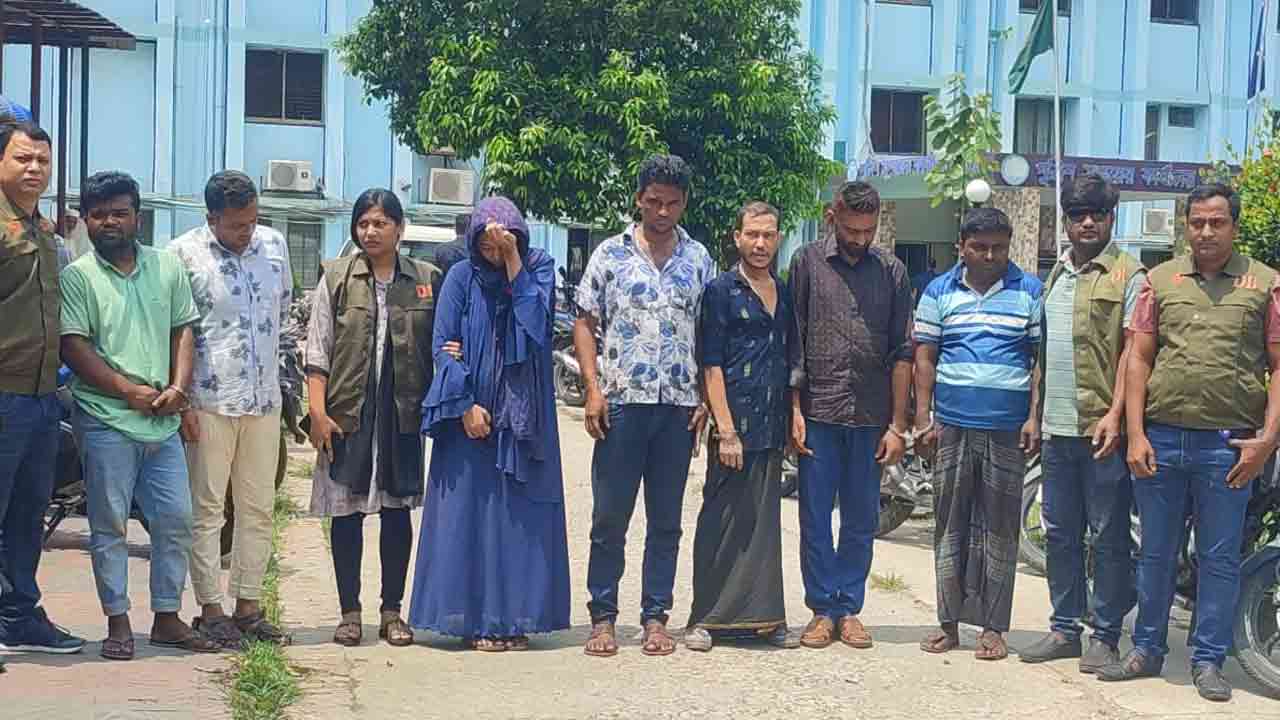 প্রেমের ফাঁদে লাখ লাখ টাকা হাতিয়ে নেয়া প্রতারক চক্রের ৭ সদস্য গ্রেপ্তার