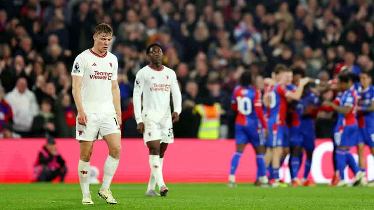 ক্রিস্টালের কাছে ৪ গোলে হেরে গেল ম্যানইউ 