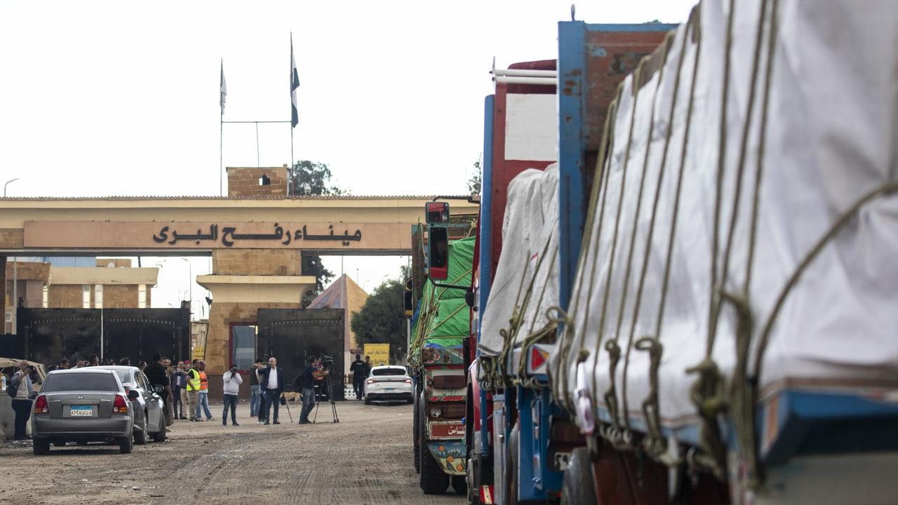 ইসরায়েল থেকে মুখ ফিরিয়ে নিল মিশর