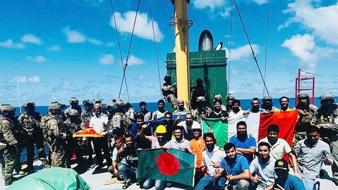 আজ ঘরে ফিরছেন এমভি আবদুল্লাহর সেই ২৩ নাবিক