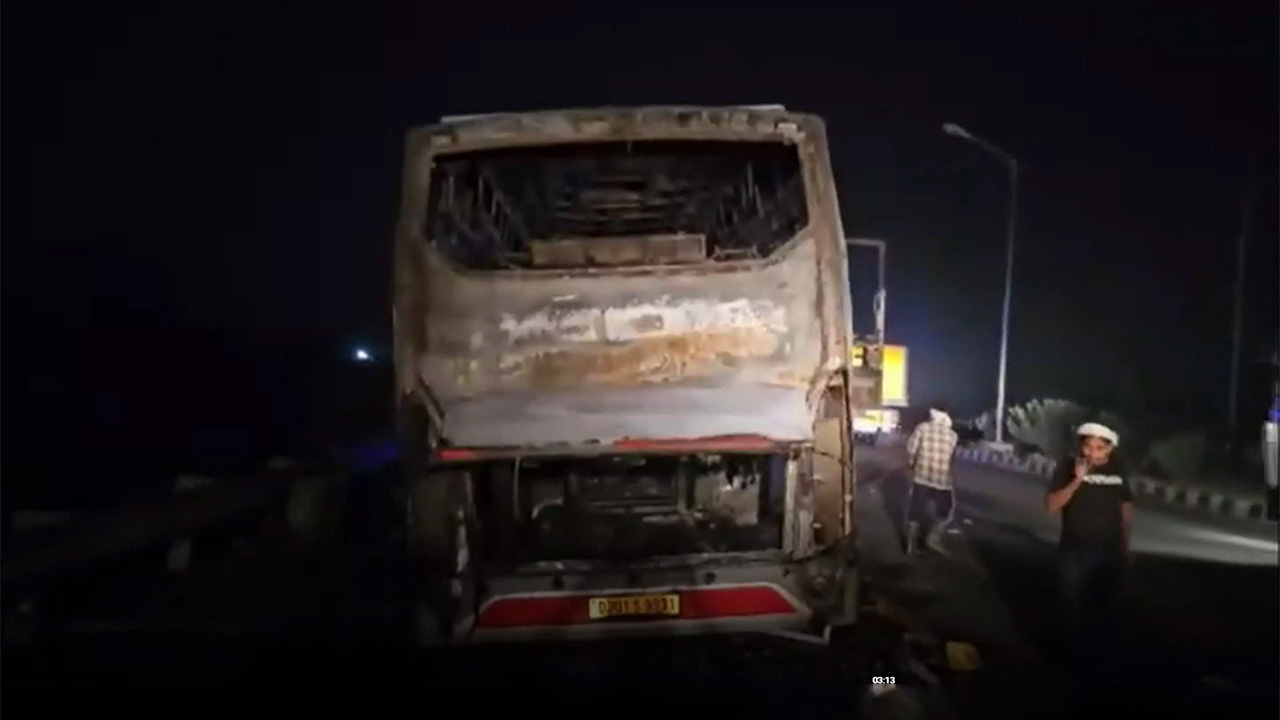 হরিয়ানায় বাসে আগুন লেগে নিহত ৮, আহত ২০ / ছবি: ডেক্কান ক্রনিকল