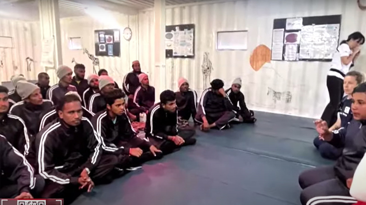 ভূমধ্যসাগরে ৩ দিন ধরে নৌকায় ভাসছিলেন ৩৫ বাংলাদেশি