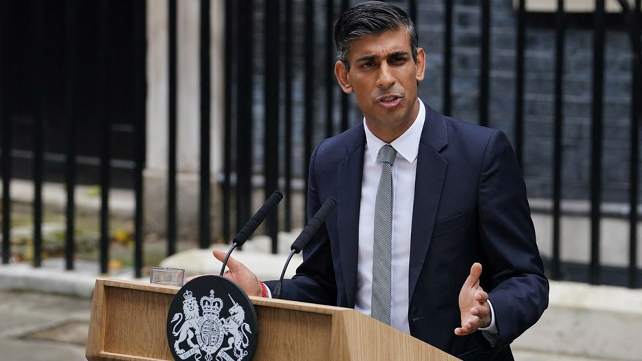 যুক্তরাজ্যে আগাম নির্বাচনের ঘোষণা