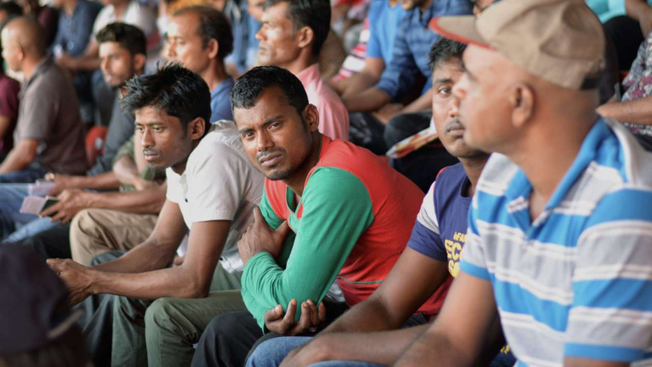 বাংলাদেশ থেকে কর্মী নেয়া বন্ধ করলো মালদ্বীপ