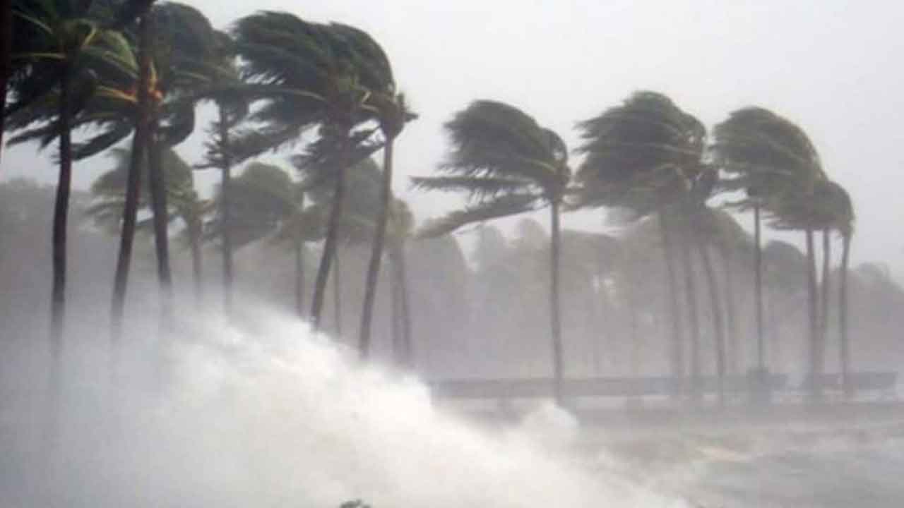 দুপুরের মধ্যে ঝড়সহ বজ্রবৃষ্টির শঙ্কা