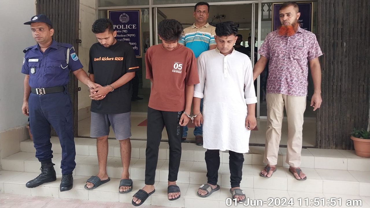 প্রেমিকের সামনে প্রেমিকাকে ধর্ষণের চেষ্টা, আটক ৩