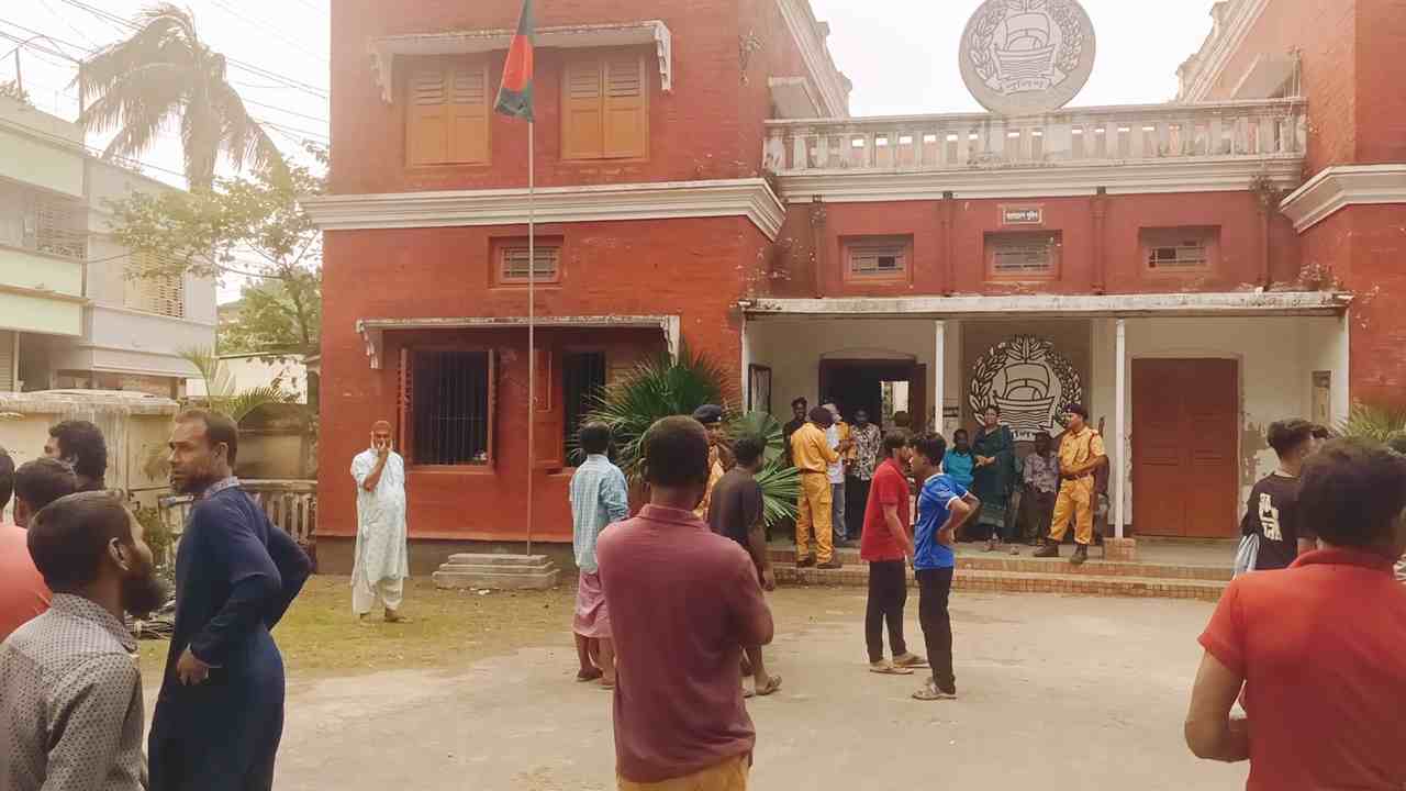 শেরপুরে ঐতিহাসিক ‘চারু ভবন’