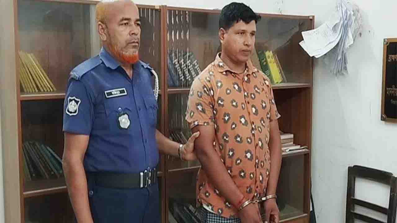 সাত বছরের দণ্ডপ্রাপ্ত আসামি স্বপন দাস। ছবি : দেশ টিভি