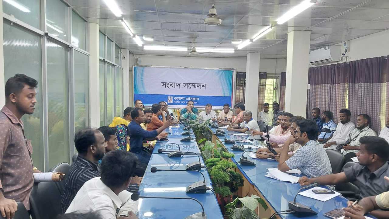 তালতলীতে ভোট কেন্দ্রে অনিয়ম ও কর্মীদের মারধরের অভিযোগ