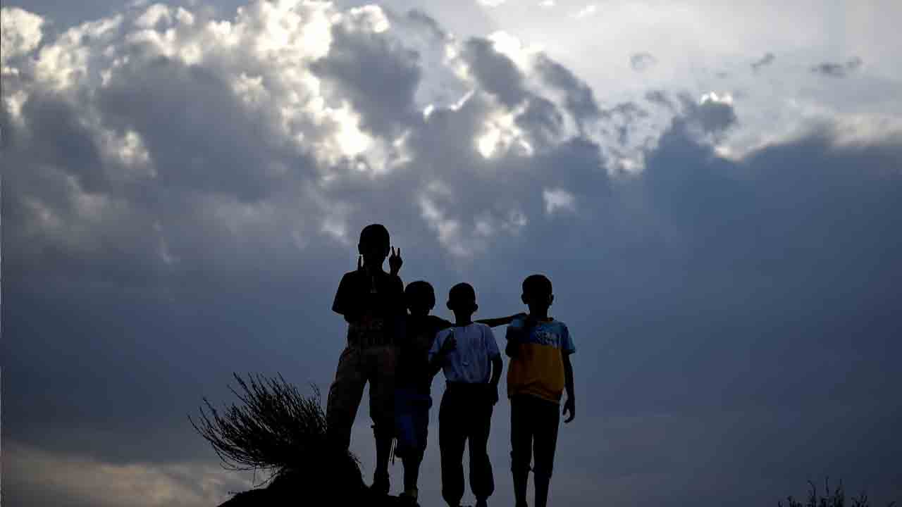 ইউরোপে মাদক বিক্রিতে অভিবাসী শিশুদের ব্যবহার করছে কারবারিরা