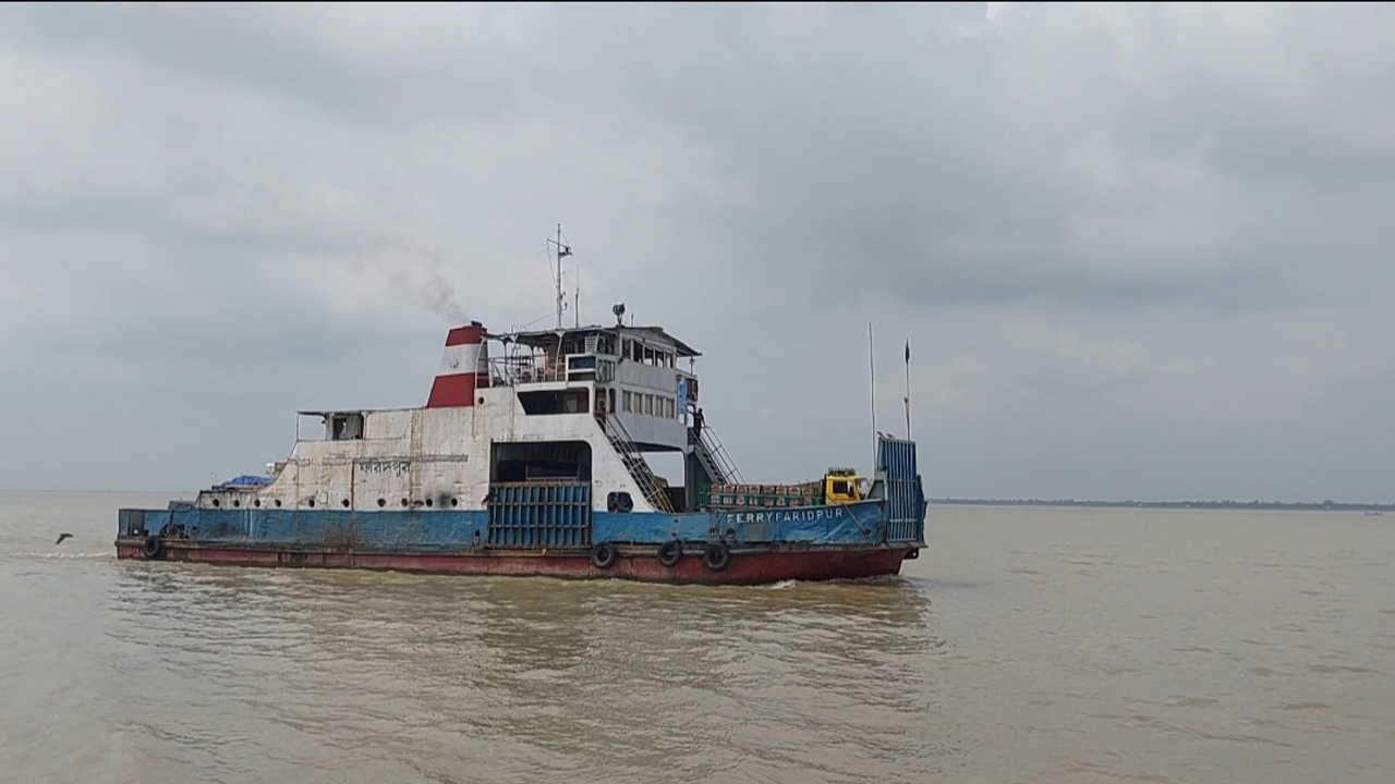 ঈদ যাত্রায় প্রস্তুত দৌলতদিয়া-পাটুরিয়া নৌ রুট