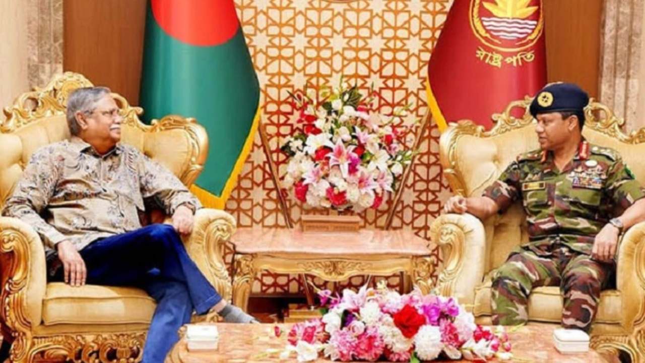 রাষ্ট্রপতির সঙ্গে সেনাবাহিনী প্রধানের বিদায়ী সাক্ষাৎ