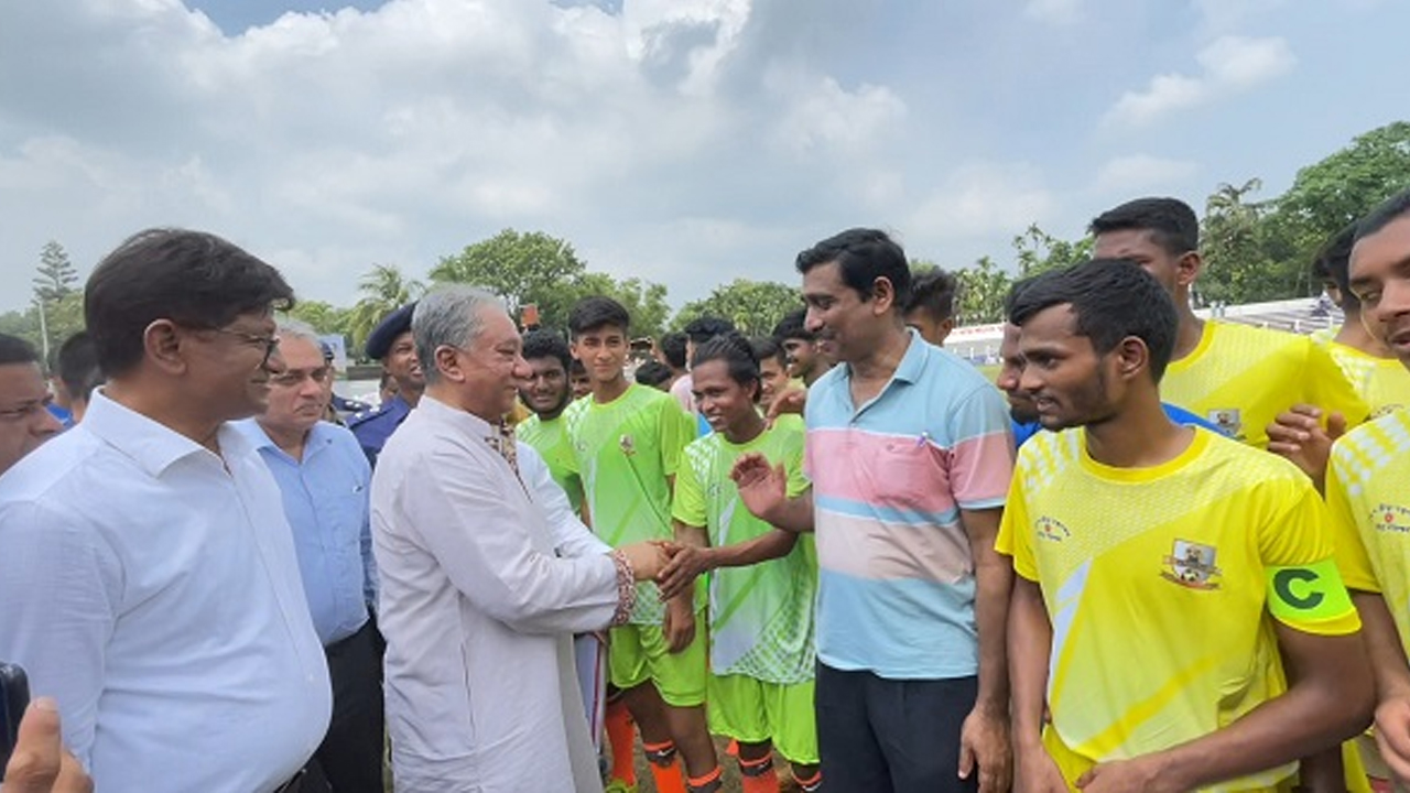 হারতে পারি আমরা, কিন্তু কাউকে ভয় পাই না: নাজমুল হাসান