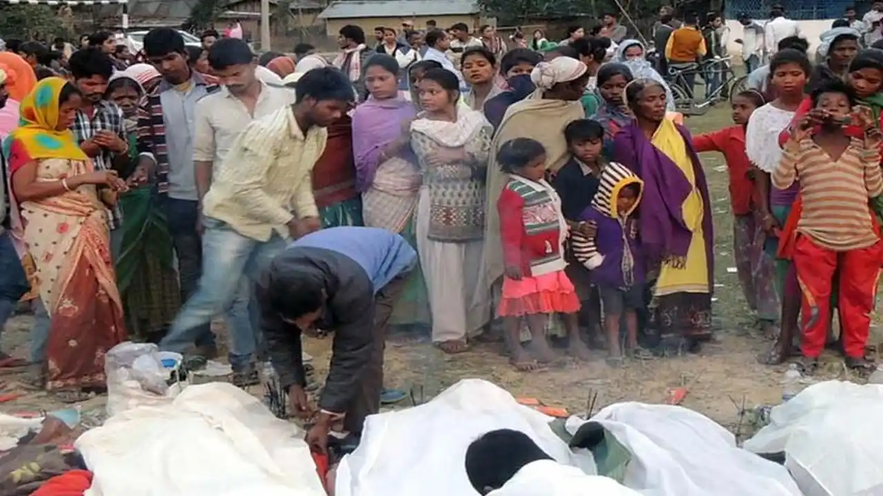 তামিলনাড়ুতে বিষাক্ত মদপানে মৃতের সংখ্যা বেড়ে ৫৬