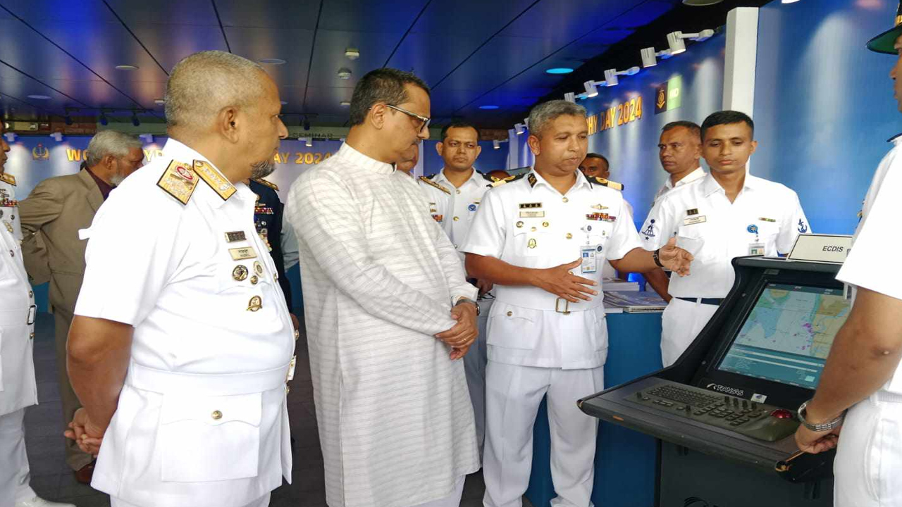 &lsquo;সুনীল অর্থনীতিকে আরও এগিয়ে নিতে সরকার বদ্ধপরিকর&rsquo;