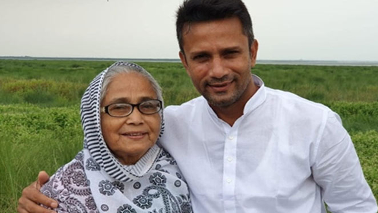মা হারালেন ক্রিকেটার খালেদ মাসুদ পাইলট