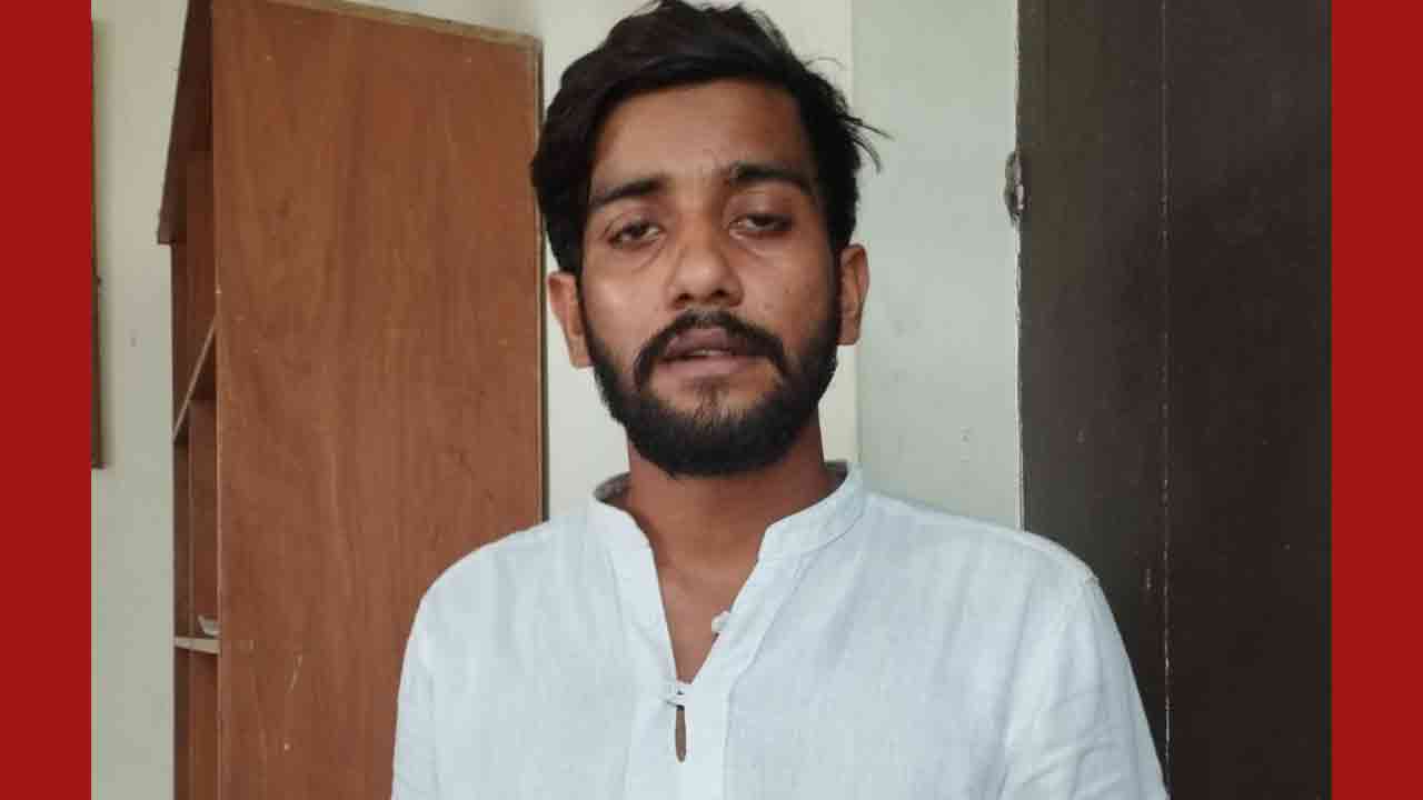 মোবাইল চুরির অপবাদে শিশুকে নগ্ন করে নির্যাতন, গ্রেপ্তার ১