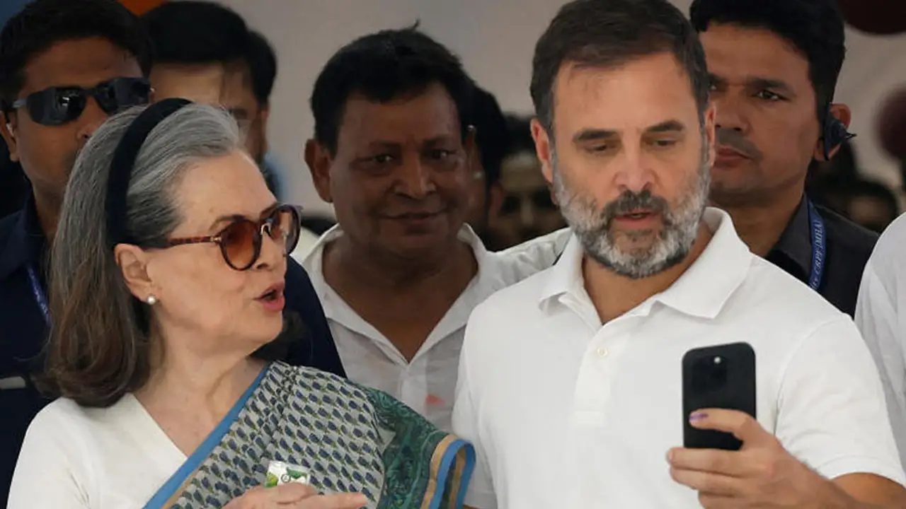 লোকসভার বিরোধী দলনেতা হচ্ছেন রাহুল গান্ধী