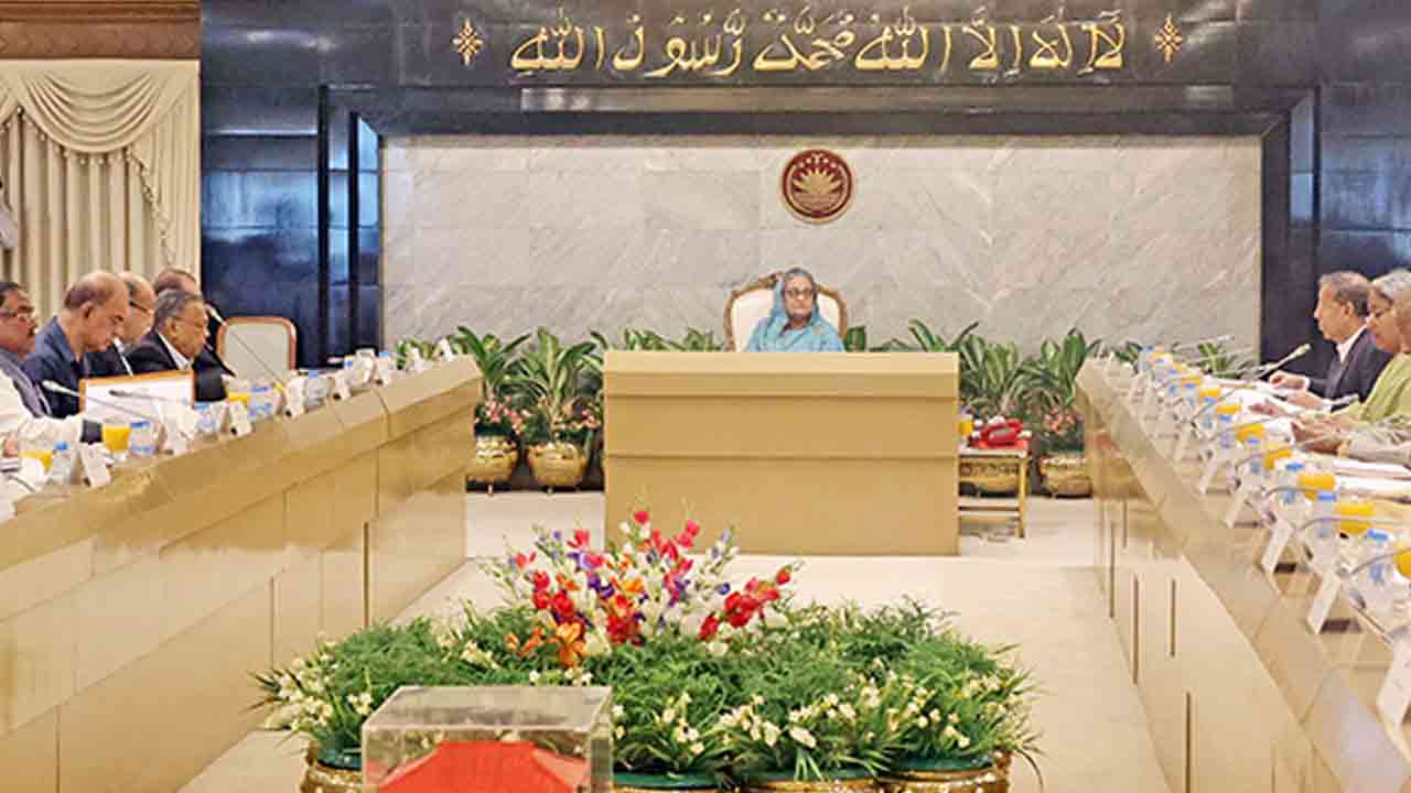 স্বচ্ছতার সঙ্গে বাজেট বাস্তবায়নের নির্দেশ প্রধানমন্ত্রীর