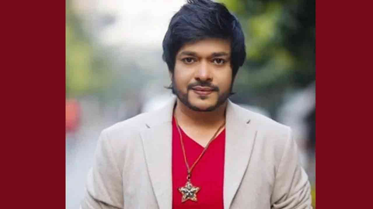 বিচারকের আদেশ জালিয়াতি: পেশকার জনি ৩ দিনের রিমান্ডে