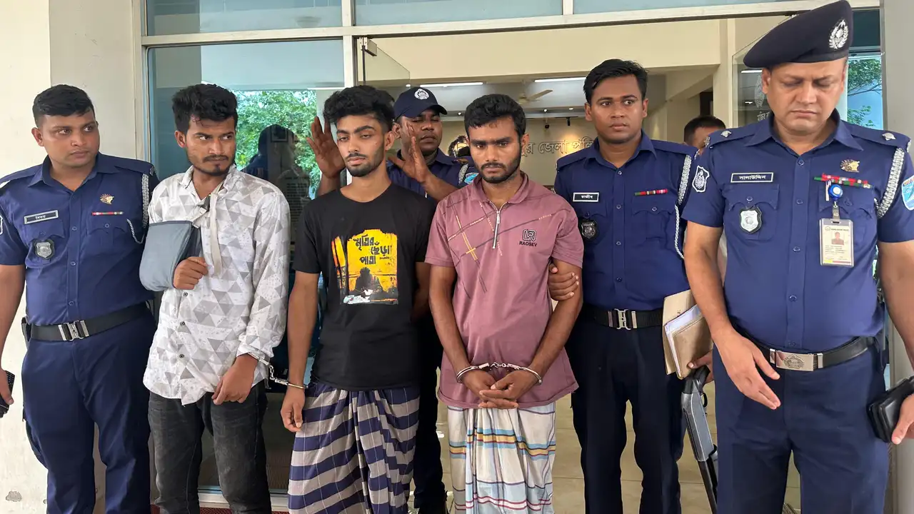 ছবিঃ দেশ টিভি