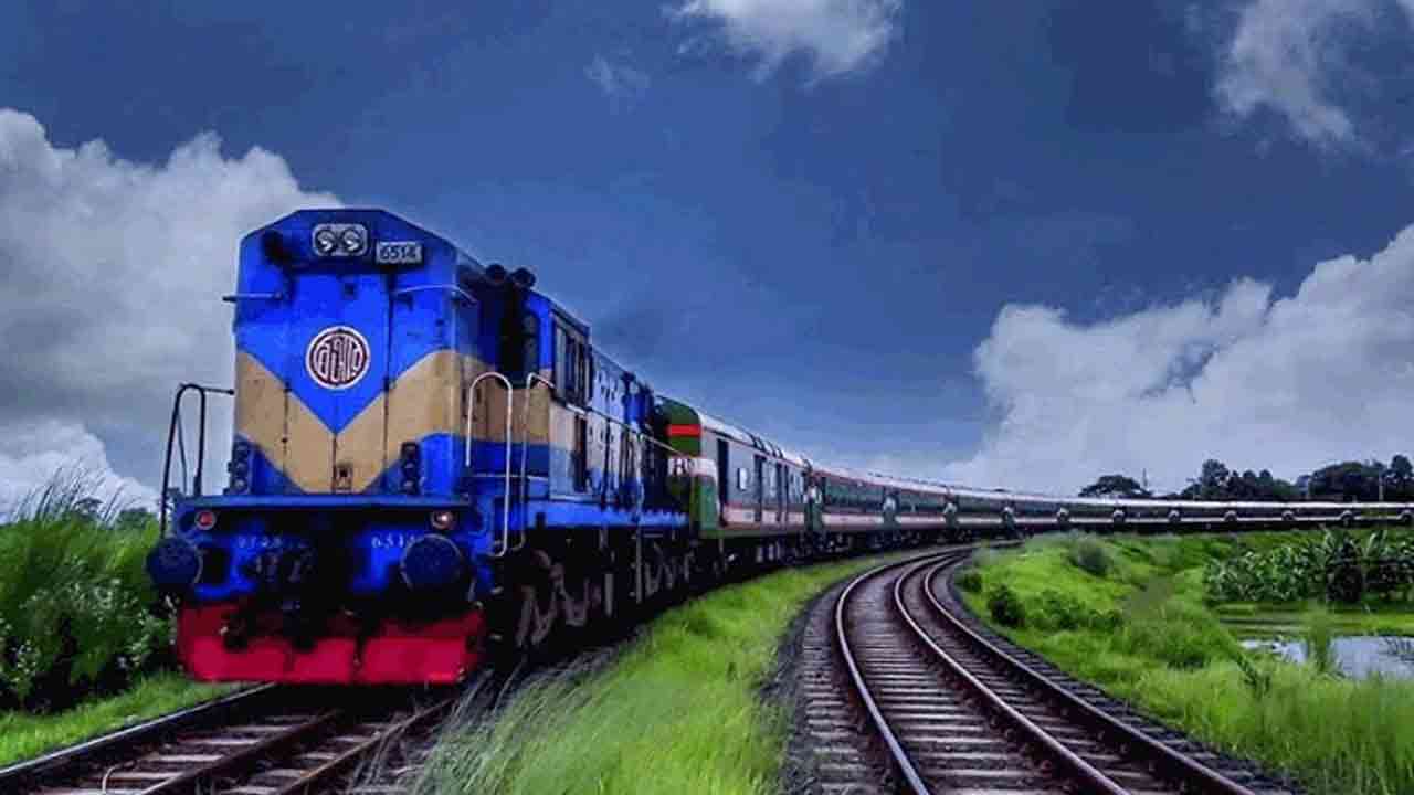 ট্রেন চলাচলের এখনও সিদ্ধান্ত নিতে পারেনি রেলওয়ে