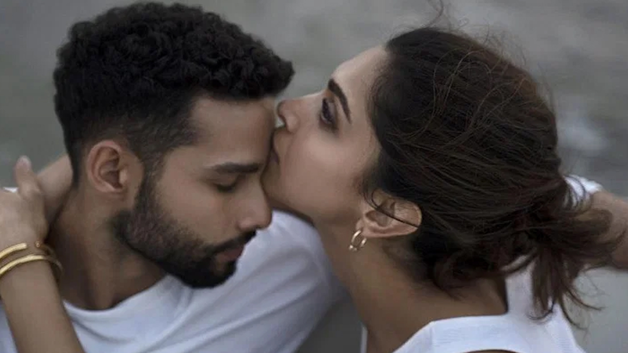 দীপিকার সঙ্গে অন্তরঙ্গ দৃশ্যে ভয়ে ছিলেন অভিনেতা