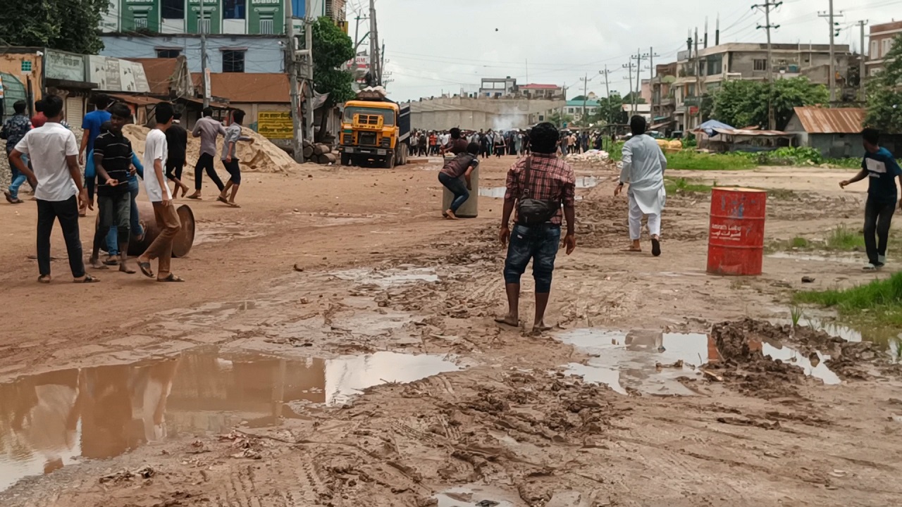 কোটা সংস্কার আন্দোলন ঘিরে রণক্ষেত্র ব্রাহ্মণবাড়িয়া