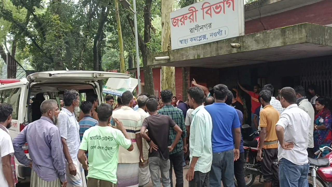 নওগাঁয় নৌকাডুবি, নিহত ২