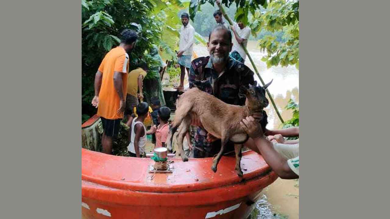 বন্যাদুর্গতদের উদ্ধার ও ত্রাণসামগ্রী বিতরণে বিজিবি