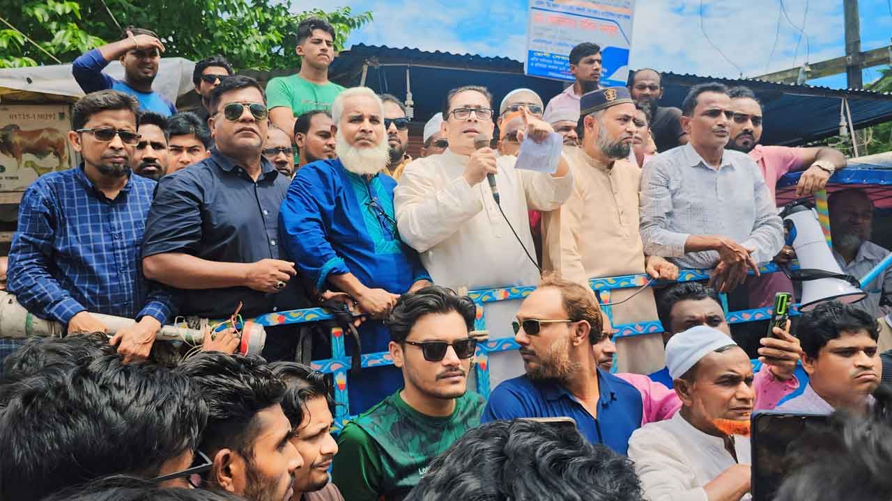 সমাবেশে প্রধান অতিথি হিসেবে বক্তব্য রাখেন কেন্দ্রীয় বিএনপির সাংগঠনিক সম্পাদক খন্দকার মাশুকুর রহমান মাশুক।