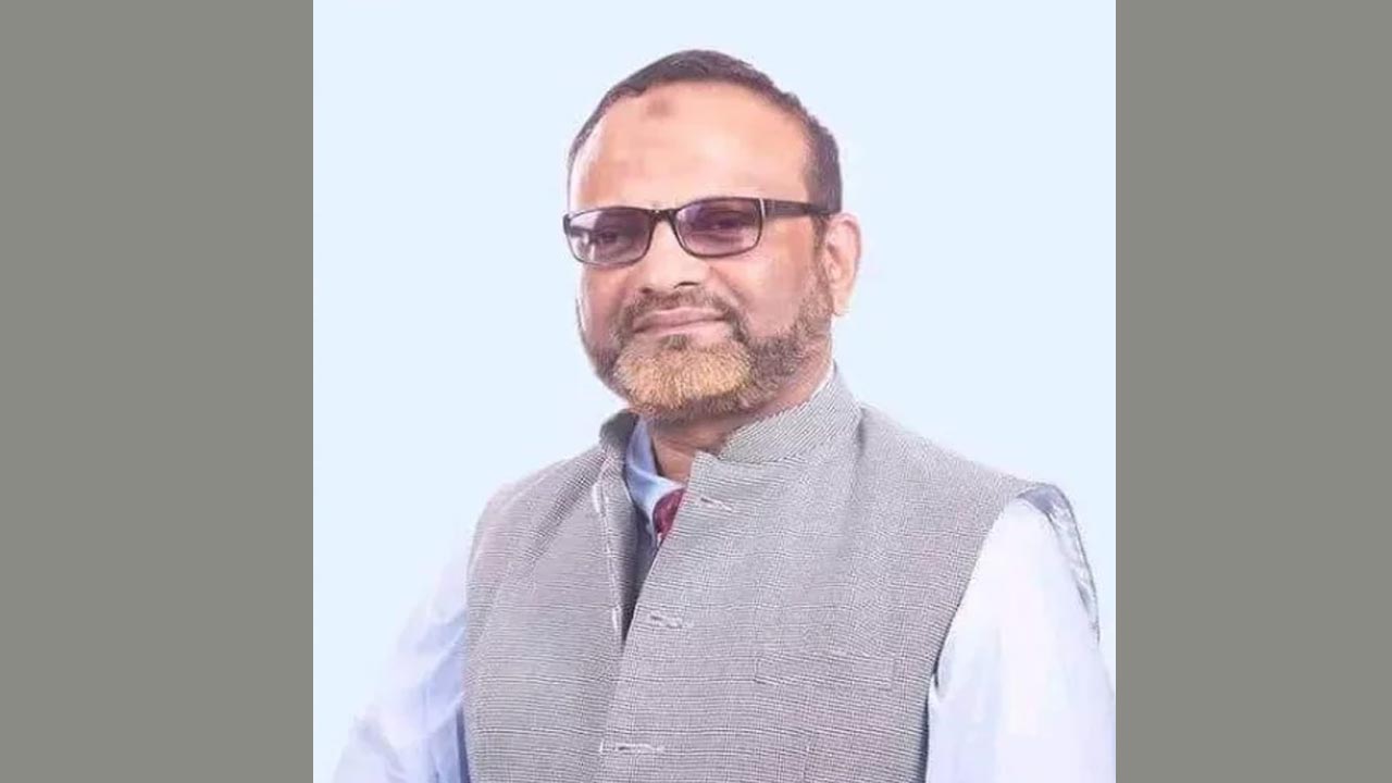 ঢাকা বিশ্বদ্যিালয়ের নতুন উপাচার্য অধ্যাপক নিয়াজ আহমেদ খান