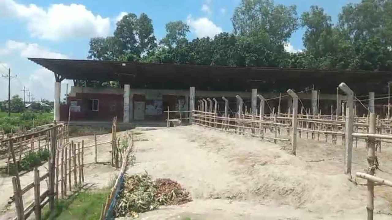 পাউবোর জায়গা দখল করে সাবেক ডেপুটি স্পিকার ও তার পুত্রের স্থাপনা