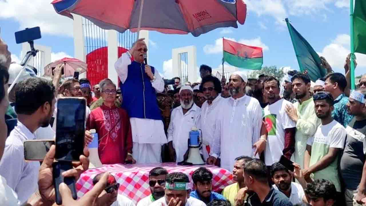 &lsquo;বিএনপির মধ্যে যেসব মোনাফেক রয়েছে তারা অনেক ভয়ঙ্কর&rsquo;