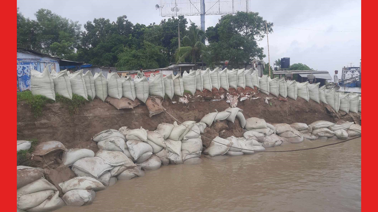 হুমকিতে দৌলতদিয়া ফেরিঘাট