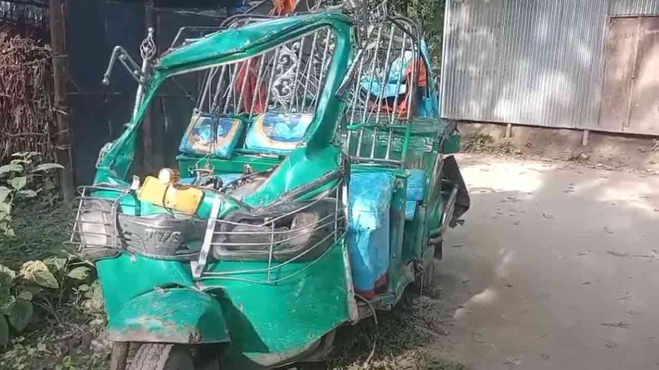রায়পুরায় সড়ক দুর্ঘটনায় নারী নিহত, আহত ৭