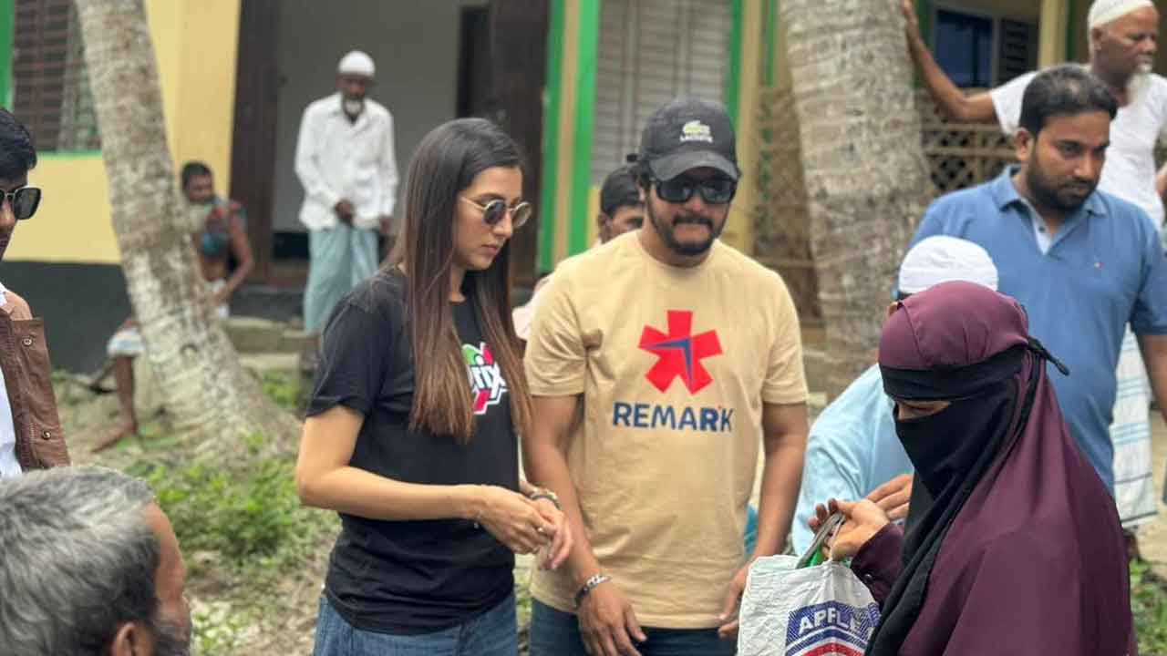 কয়েক হাজার বানভাসিদের পাশে শাকিবের কোম্পানি