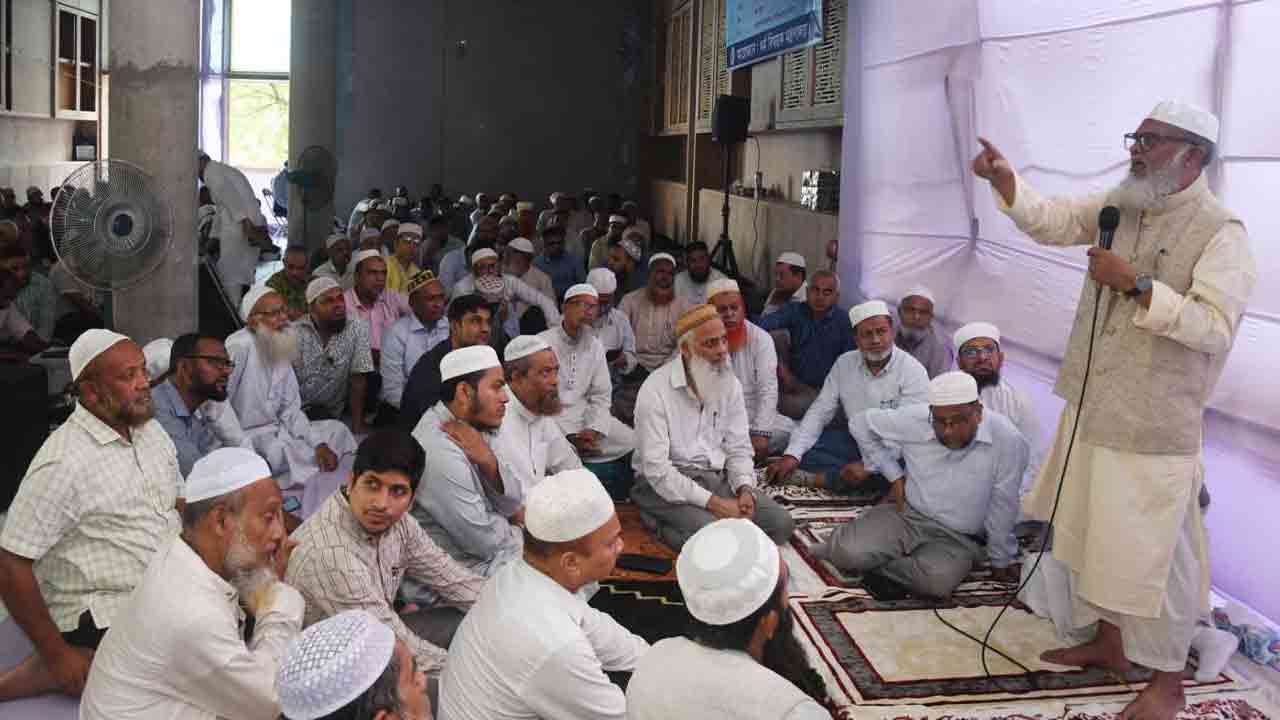 কেন্দ্রীয় জামে মসজিদে দোয়া মাহফিলে প্রধান অতিথির বক্তৃতায় ধর্ম উপদেষ্টা ড. আ ফ ম খালিদ হোসেন