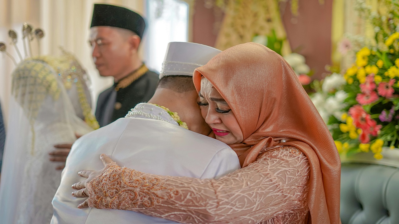 সুখময় সংসার গড়তে নবীজির ১০ নির্দেশনা