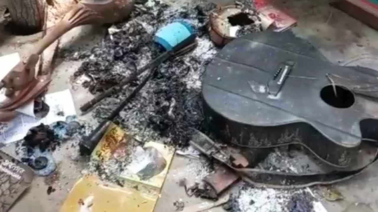 ফরিদপুরে গভীর রাতে লালন আনন্দধামে ভাঙচুর-অগ্নিসংযোগ