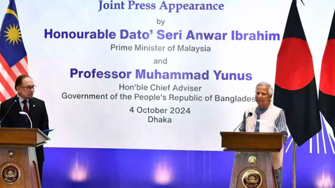 মালয়েশিয়ার সঙ্গে সম্পর্ক নতুন উচ্চতায় নিতে চাই: প্রধান উপদেষ্টা