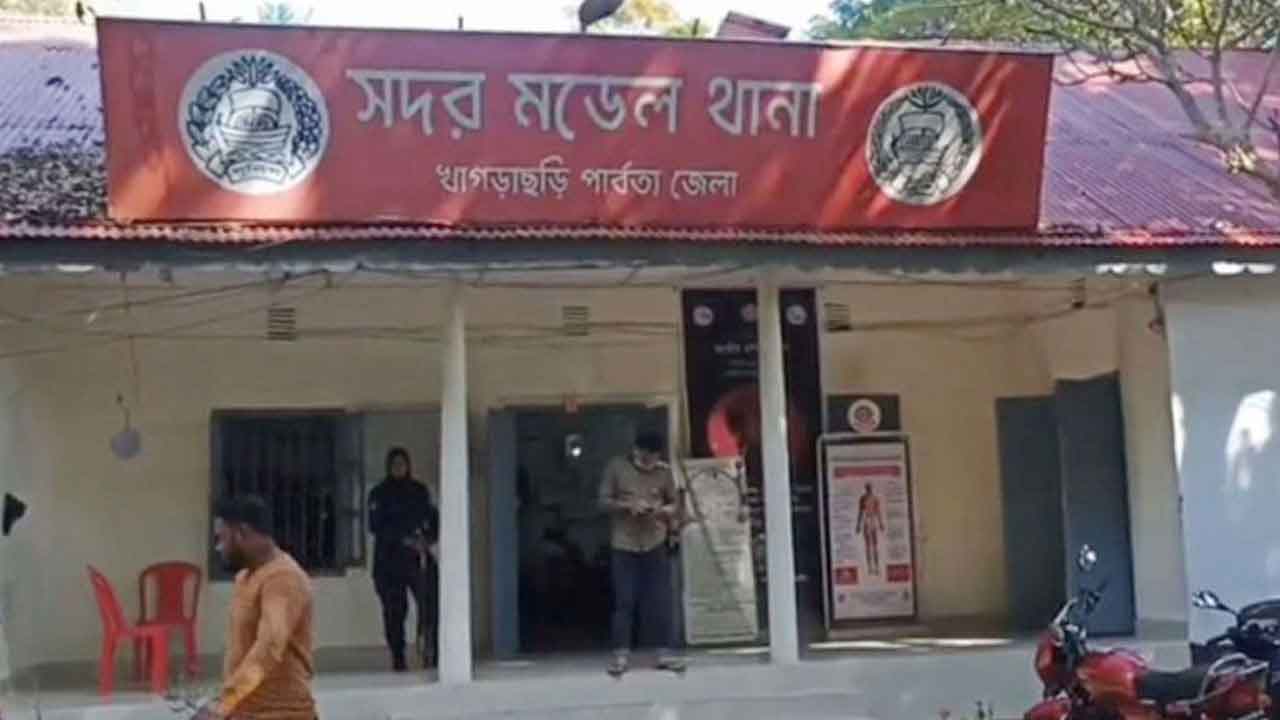 খাগড়াছড়িতে শিক্ষককে পিটিয়ে হত্যার ঘটনায় মামলা