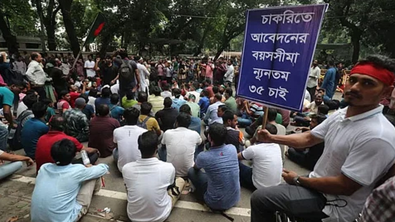 চাকরিতে প্রবেশের বয়স পুরুষের ৩৫, নারীর ৩৭ করার সুপারিশ