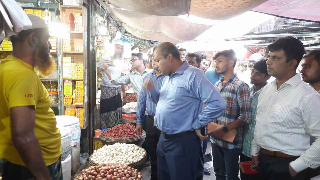 বাগেরহাটে দ্রব্যমূল্য নিয়ন্ত্রণে বিশেষ টাস্কফোর্স মনিটরিং