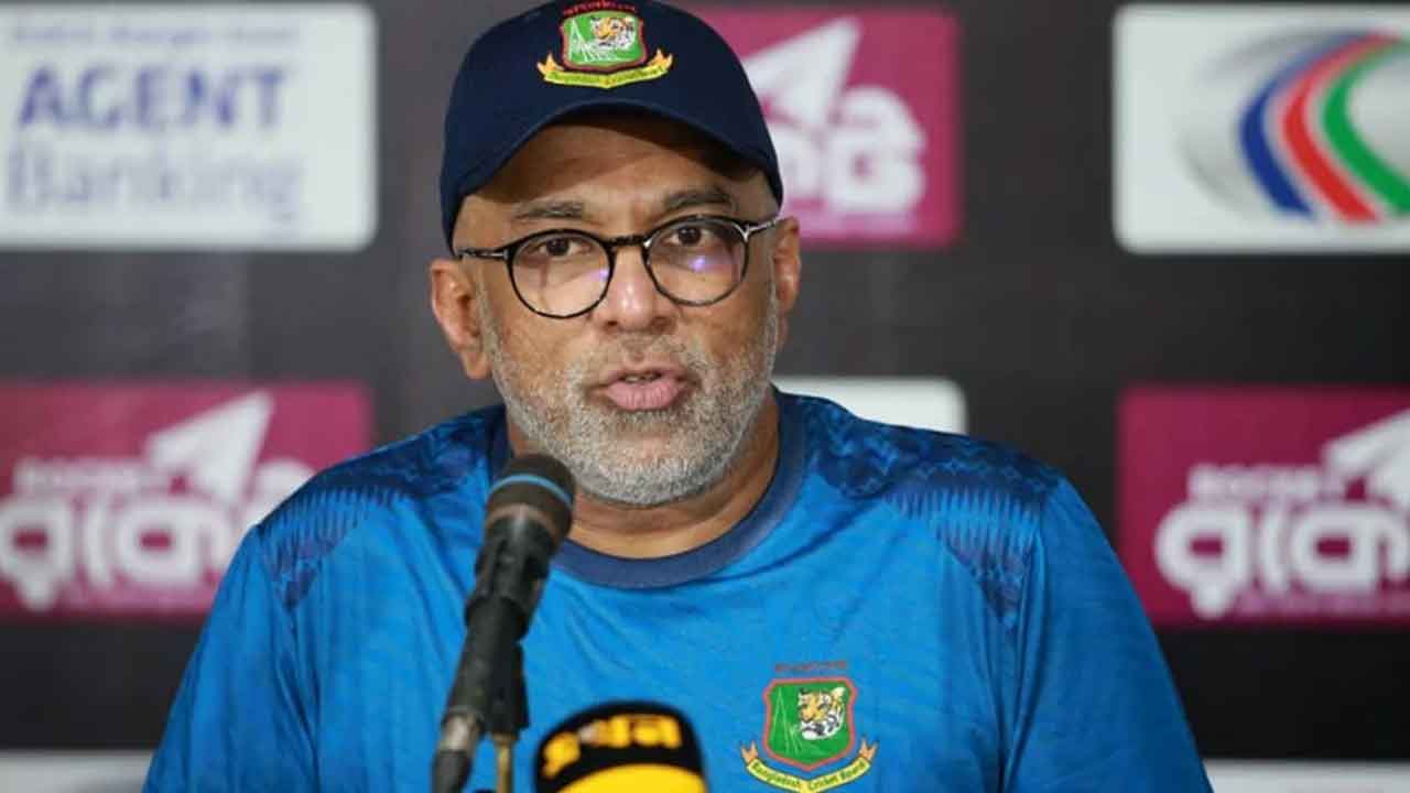 বিসিবির ওপর পাল্টা অভিযোগ, লড়াইয়ের ঘোষণা হাথুরুসিংহের