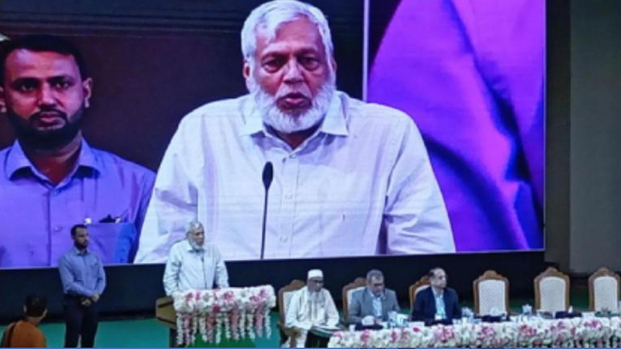 আগামী প্রজন্ম জাতিকে নিরাপদ সড়ক উপহার দেবে: সড়ক উপদেষ্টা