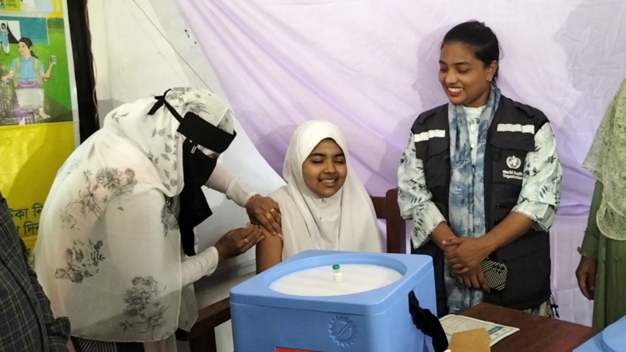 লক্ষ্মীপুরে এইচপিভি টিকাদান ক্যাম্পেইন উদ্বোধন