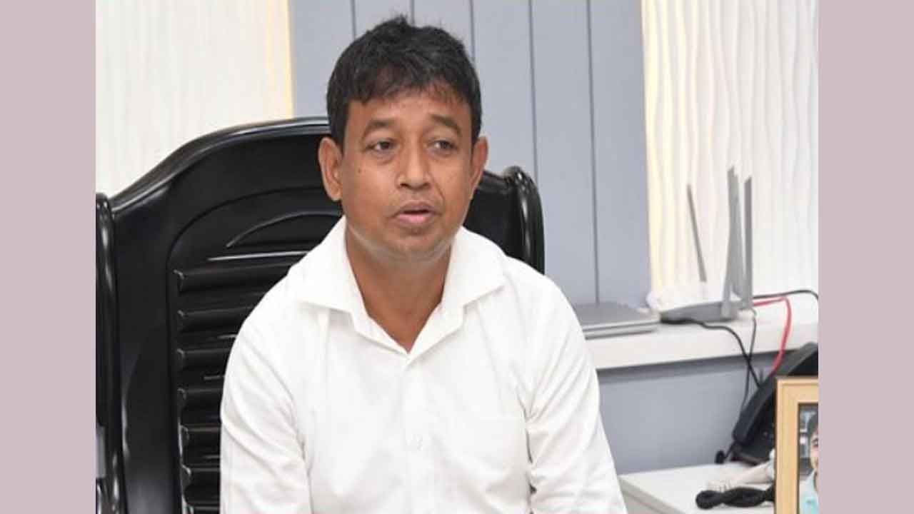 স্ত্রীসহ সাবেক ডিবি প্রধান হারুনকে দুদকে তলব